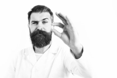 Kaba sakallı Kafkas doktor ya da lisansüstü öğrencisi