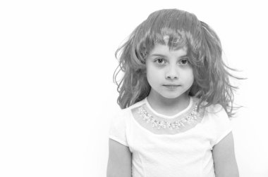 Kız beyaz izole kırmızı saç peruk