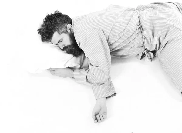 Hombre con la cara relajada, acostado en la almohada, vista superior . —  Fotos de Stock