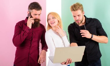 Modern hayatın elektronik olmadan hayal edebiliyorum. Erkek ve kadın iş gadget'lar ve Internet ile yararlanacaklar. Dizüstü veya smartphone sen her zaman online. Modern teknolojiler hayatımızın daha kolay yapmak