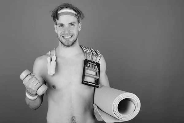 Atleta Con Cara Sonriente Funcionando Concepto Deportes Gimnasio Tipo Con — Foto de Stock