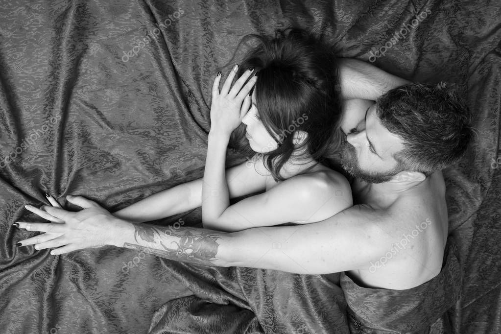 Katta dildo bilan porno jinsiy aloqa mashinalari