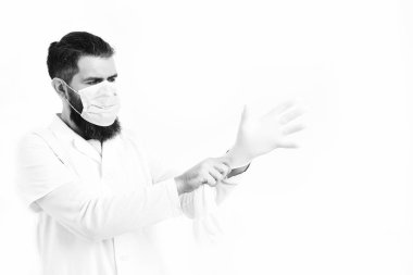 Kaba sakallı Kafkas doktor ya da lisansüstü öğrencisi