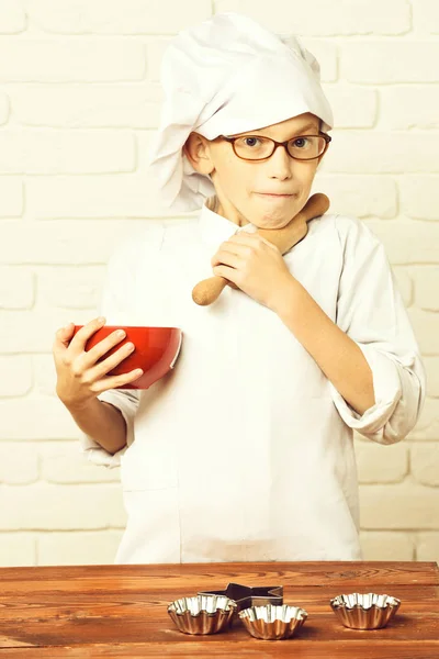 Komik çocuk, sevimli aşçı şefi. — Stok fotoğraf