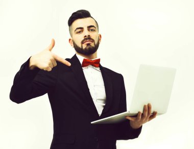 Kendine güvenen işadamı stili