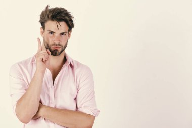 Erkeklik ve stil kavramı. Maço puan parmak