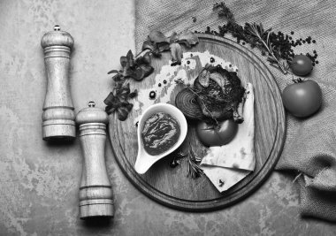 Restoranda ya da et lokantasında servis edilen Amerikan yemeği. Kızarmış biftek.