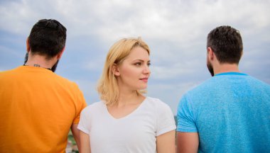Kız iki yüzü olmayan adam önünde dur. Kimi düşünüyorum kız o dating sormak olacak. En iyi özellikleri büyük erkek arkadaşı. Doğru adamı seçme hakkında bilmeniz gereken her şeyi. Nasıl daha iyi erkek