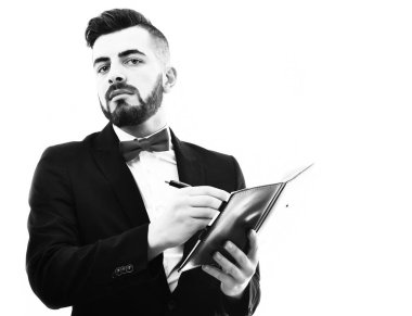 İkna edici yüz ifadesi olan bir işadamı ya da ofis yöneticisi