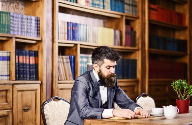 Öğrenme ve eğitim kavramı. Okuma ve yeni fikirleri öğrenme