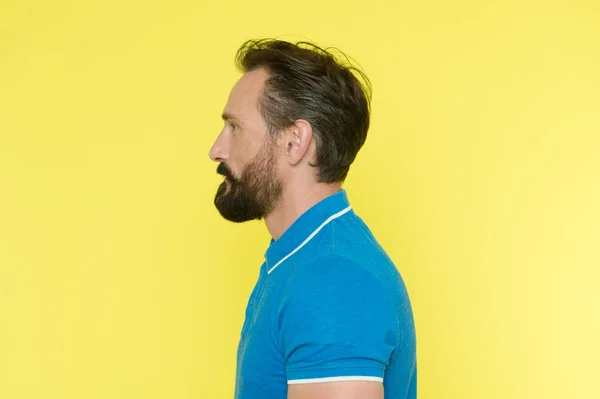 Man with beard has proper posture. Sporty lifestyle and proper nutrition helps to keep youth even at mature age. Healthy lifestyle key to infinity life. Right posture and healthy back tips — Stock Photo, Image
