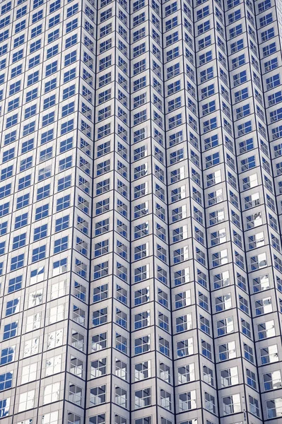 Panorâmica e perspectiva de ângulo largo vista para o fundo azul de aço de vidro — Fotografia de Stock