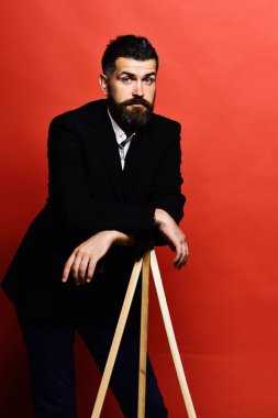 Erkeklik ve stil kavramı. Adam sakal ve bıyık