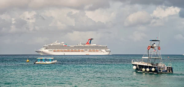 Cozumel Mexiko December 2015 Stora Kryssningsfartyg Eller Liner Bukten Eller — Stockfoto