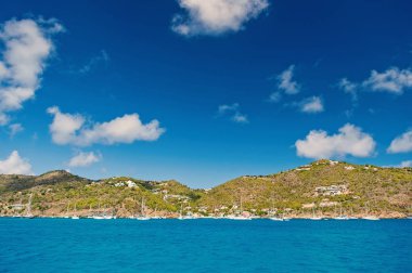 dağ ile yat, tekne, gemi taşımacılığı defne güneşli yaz aylarında