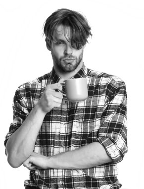 yakışıklı adam beyaz arka plan üzerinde izole Kupası