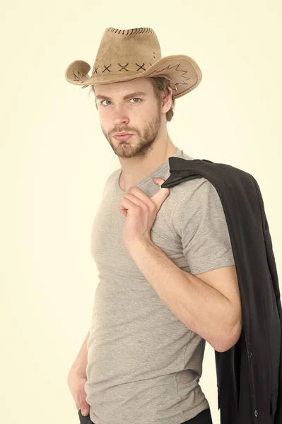 Бизнесмен или молодой человек в ковбойской шляпе и черной куртке — стоковое фото