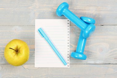 Kilo kaybı için fitness aletleri. Spor ve aktif yaşam tarzı kavramı