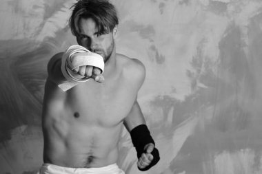 Japon karate dövüş kavramı. Boksör ya da karate savaşçı uygulamaları