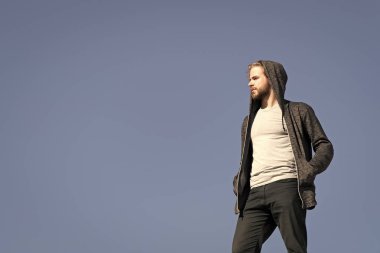 Gelecek yaşam ve perspektif, erkek modası, yaz konsepti