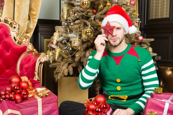 Navidad Mágica Hombre Celebra Año Nuevo Fiesta Navidad Concepto Santa — Foto de Stock