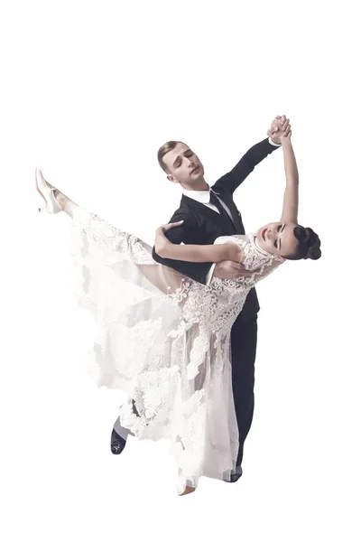 Ballrom casal de dança em uma pose de dança isolado em bachground branco — Fotografia de Stock