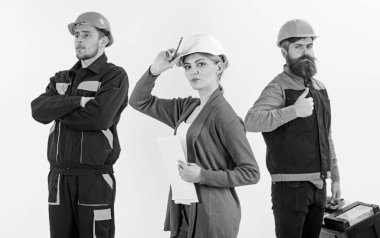 Kadın Yöneticisi kavramı. Emin yüz ile sert şapkalı kadın