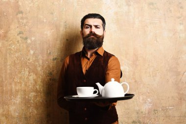 Hizmet ve kavramı karşılayan restoran. Barmen ile gurur yüz