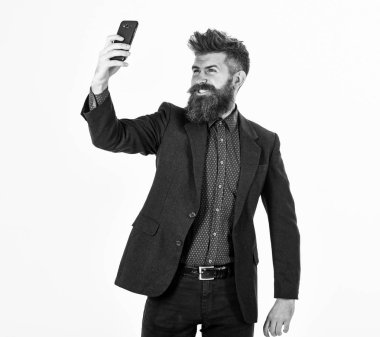 Mobil cihazla hippi. Sosyal ağ ve hareket eden aygıt kavramı