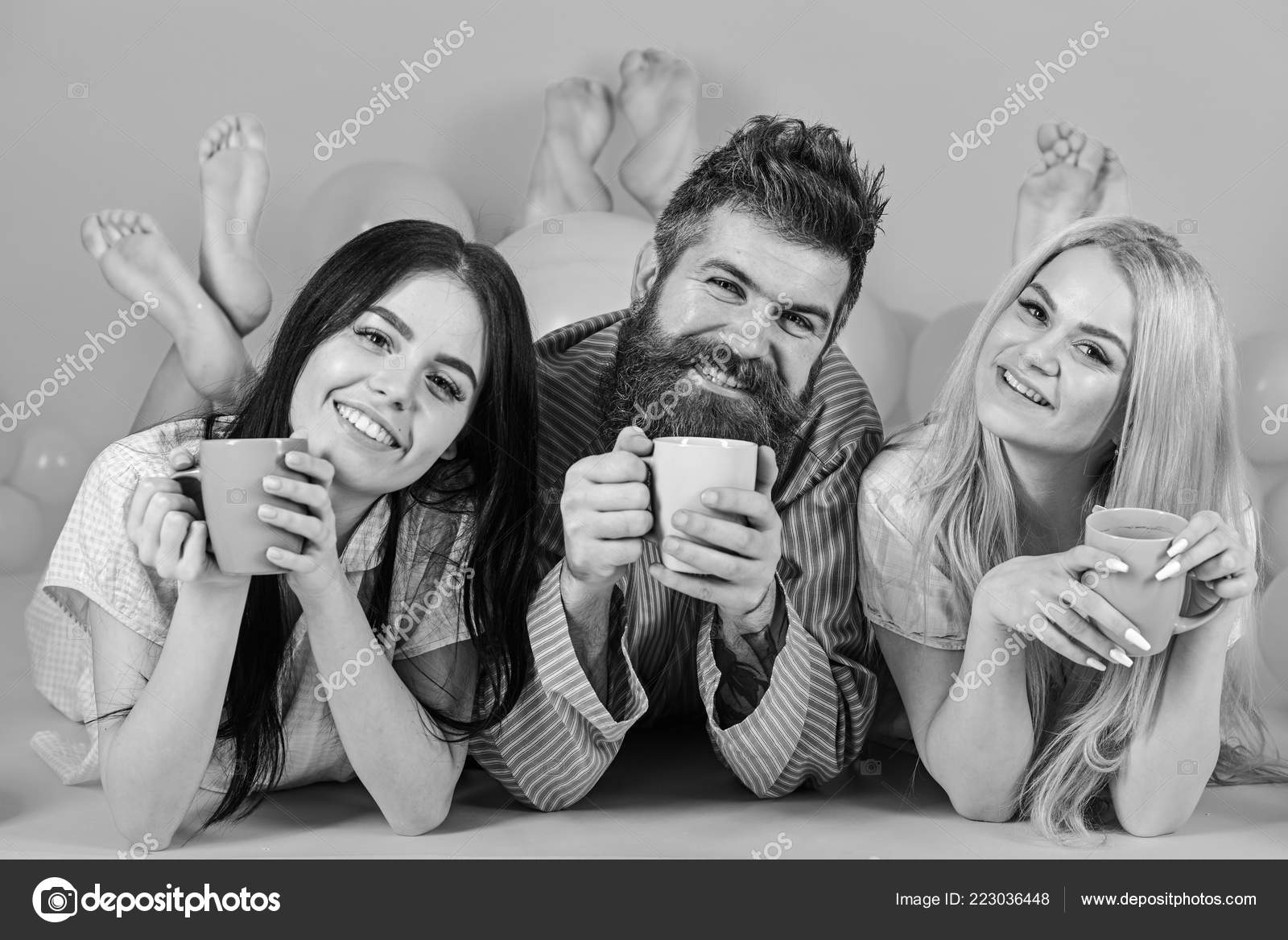 smislom-sado-mazo-chto-delat-vtroem-v-posteli-hudoshavoy