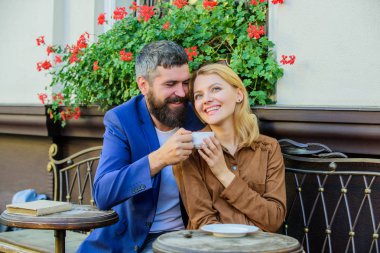 İşadamı kalma. Kaç sarılma kafe Teras. İşadamı Tarih önce şeyler biliyorum. Bul ve tarihi bir işadamı. İşadamı ile dating kız. İki aşk sit kafe Teras sonra kahve keyfini