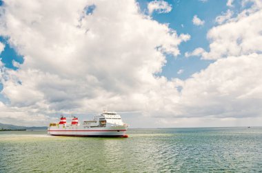 büyük kargo gemisi