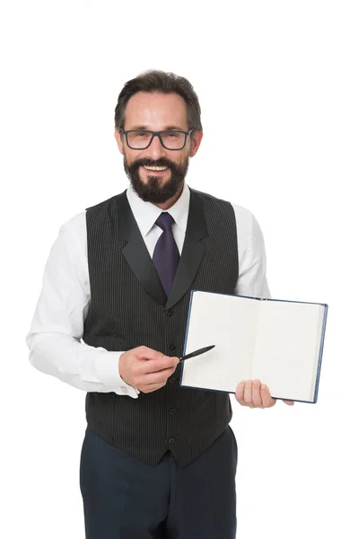 Hombre ropa formal mantenga bloc de notas blanco explicar el tema de negocios. Concepto de escuela de negocios. Gafas de vista expertas maestra inteligente. Ponente conferencia de negocios aislado blanco. Únete al evento academia de negocios elite —  Fotos de Stock