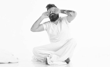 Hipster sakal ve bıyık uyanma, uykucu.