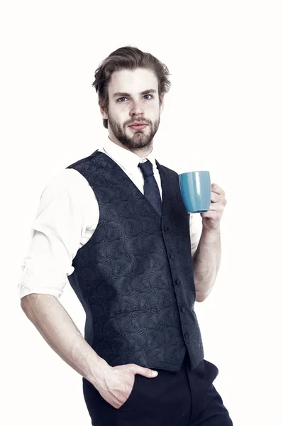 Xícara na mão do homem beber chá ou café — Fotografia de Stock
