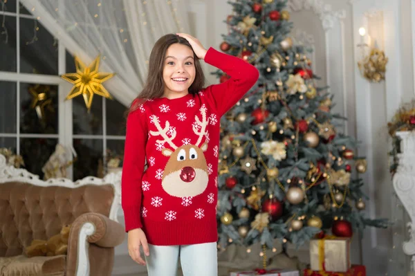 Small happy girl at christmas. Happy new year. The morning before Xmas. New year holiday. Christmas. Kid enjoy the holiday. little child girl likes xmas present. Merry Christmas and Happy Holidays — Stock Photo, Image