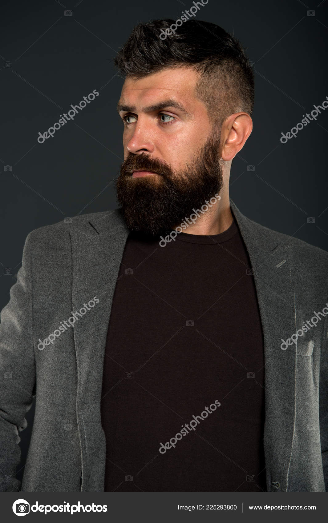 Conseguir una forma Hipster maduro con Un hombre