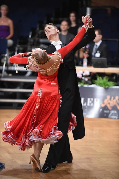 Stuttgart Alemania Agosto 2015 Una Pareja Baile Identificada Pose Baile —  Fotos de Stock