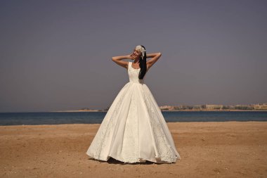 Zerafet ve eski model.