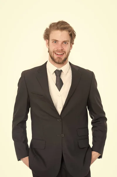 Homem de negócios em roupa formal preto com rosto feliz — Fotografia de Stock