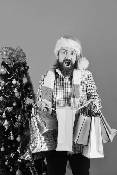 Shopping, vendita, regali, albero di Natale e concetto di Natale — Foto Stock