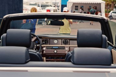 Otomobil Rolls-Royce Phantom Drophead Coupe