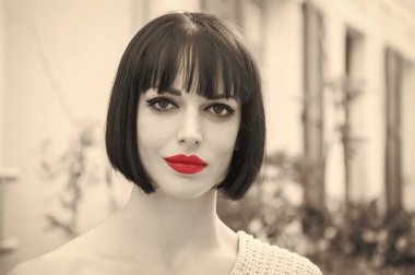 Paris, Fransa şehvetli yüzündeki kırmızı dudaklar ile kız