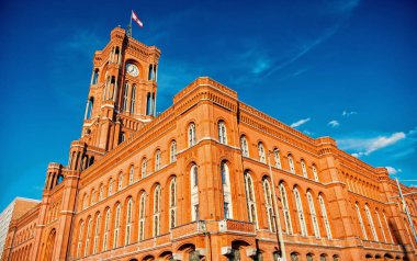Açık panoramik Berlin kırmızı Belediye Binası