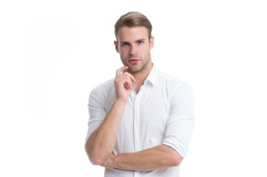 Ya. Adam düşünceli dokunuşlar kıl çene üzerinde sakallı. Düşünceli ruh kavramı. Sakal veya tıraşsız adam hakkında düşünme olan adam. Düşünmek gerekir. Adam kıl ciddi bir yüz düşünme beyaz arka plan ile