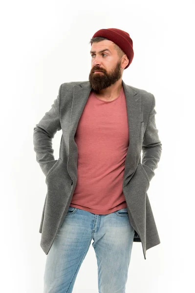 Adam hipster şık moda palto ve şapka sakallı. Şık kıyafet şapka parlak aksesuar. Moda trend kıyafet. Sonbahar ve ilkbahar sezon için şık casual kıyafet. Erkek Giyim ve erkek moda kavramı — Stok fotoğraf