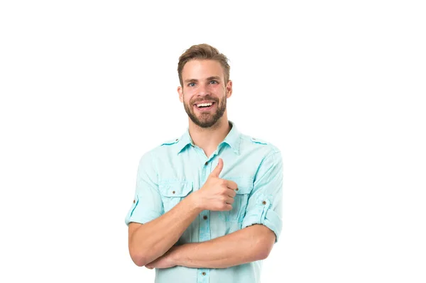 La mejor opción. Hombre guapo barbudo chico sonriendo sobre fondo blanco aislado. Chico sonrisa alegre macho se siente feliz y satisfecho. Emociones positivas. Hombre con sonrisa sincera. Buen humor. Brillante sonrisa — Foto de Stock