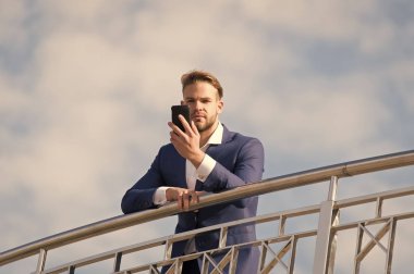 İş iletişimi, yeni teknoloji, SMS.