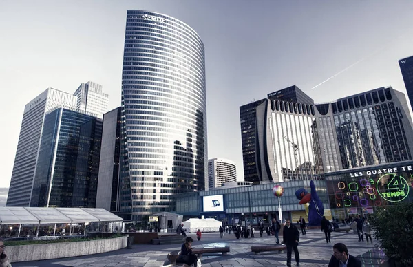 Alışveriş Merkezi, La Defense, Paris binalarda ile ticaret merkezi — Stok fotoğraf