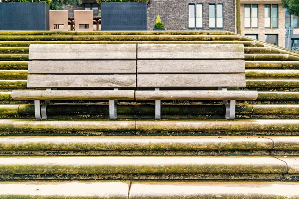 Entspannung, Erholung, Sitz, Gartenmöbel in Hamburg, Deutschland — Stockfoto